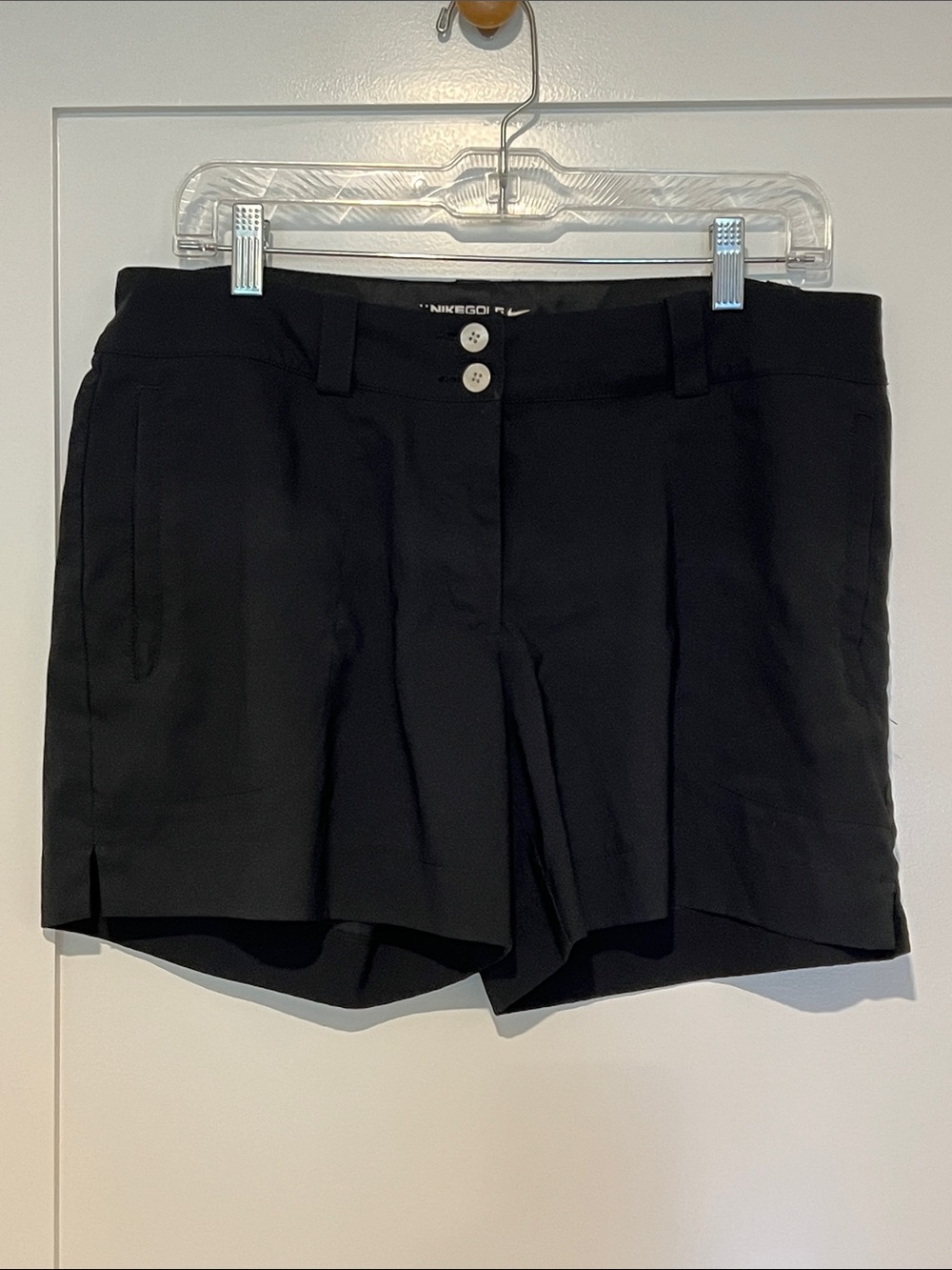 Nike Golf Women's Black Performance Shorts Size 10 with front zip pockets